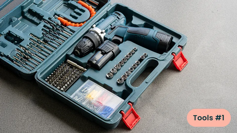 Lesson thumbnail: Essential Tools for New Techs